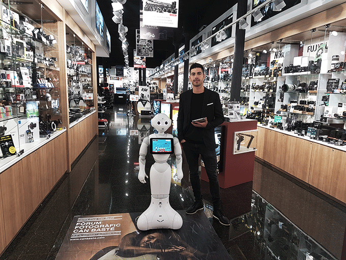 robot pepper retail tienda tecnologia